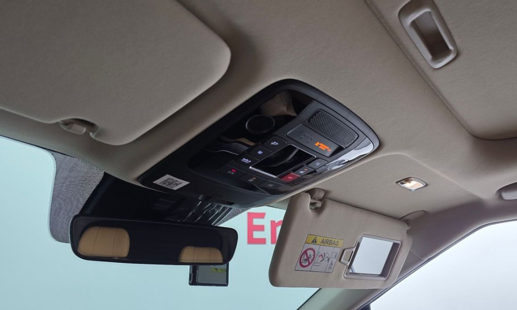 Kia Carnival 7-Seater Signature, 2023