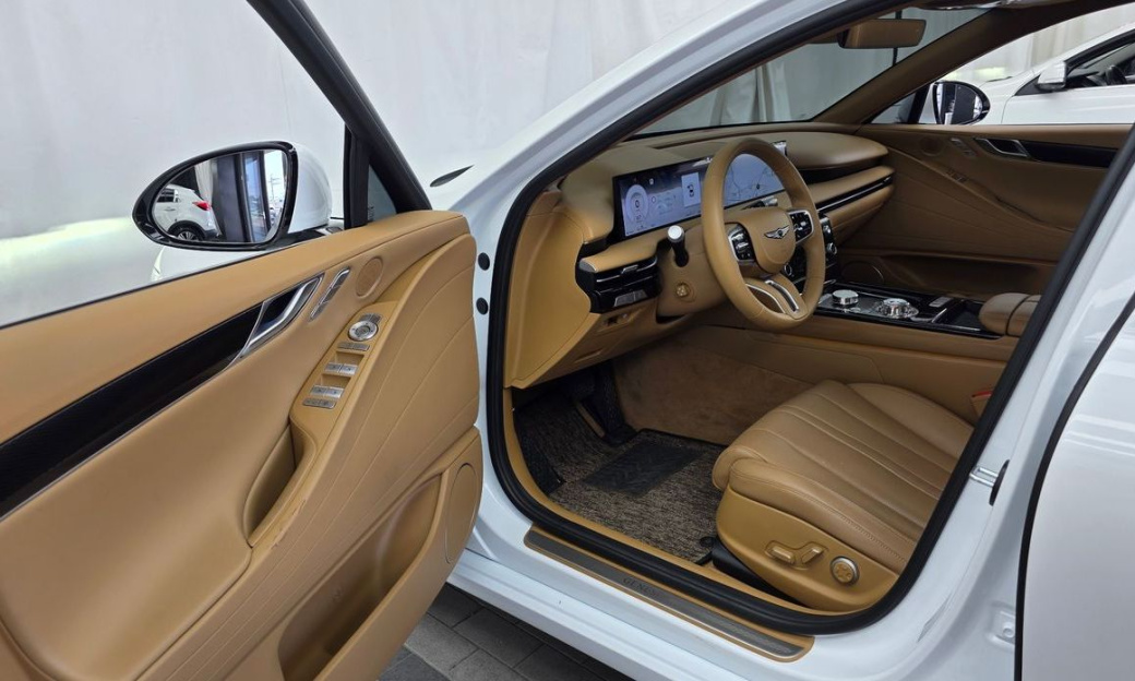 Genesis G80 Gasoline 2.5 Turbo AWD, 2025