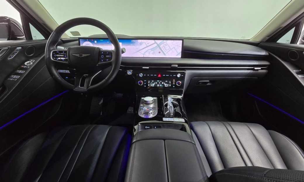 Genesis G80 Gasoline 2.5 Turbo AWD, 2025