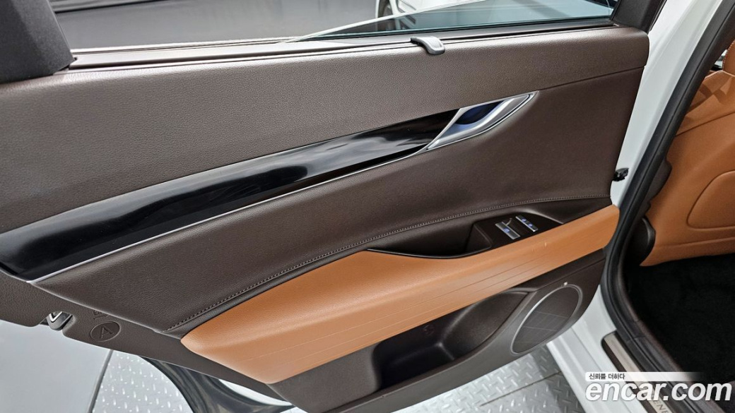 Genesis G80 Gasoline 2.5 Turbo AWD, 2024