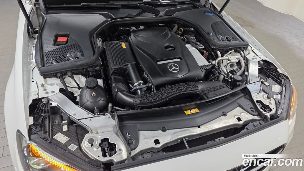 Mercedes-Benz E-Class E250 AMG Line, 2023