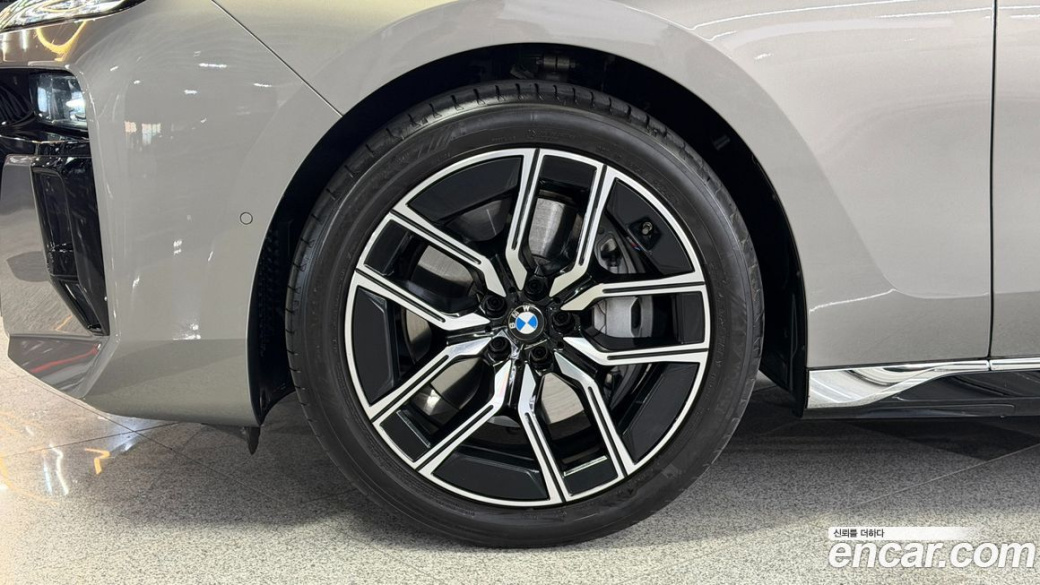 BMW 7-Series 740i xDrive M Sport, 2024