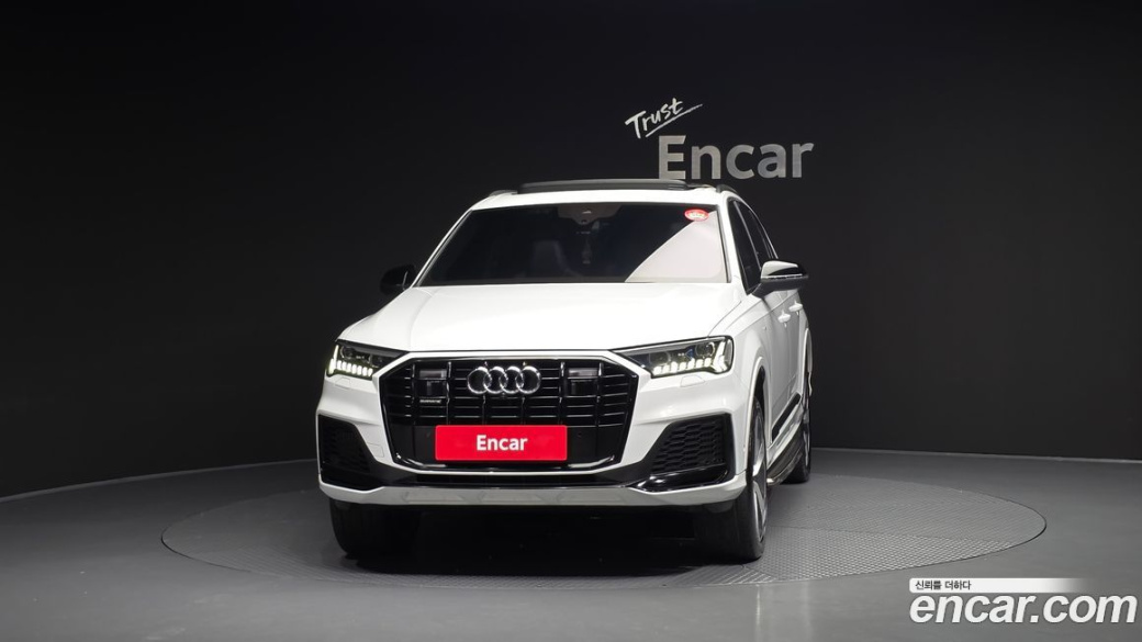 Audi Q7 55 TFSI Quattro Premium, 2022