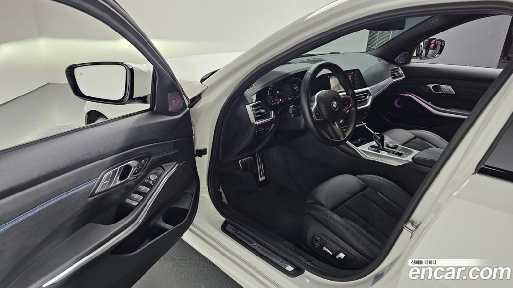 BMW 3-Series 320i M Sport, 2022