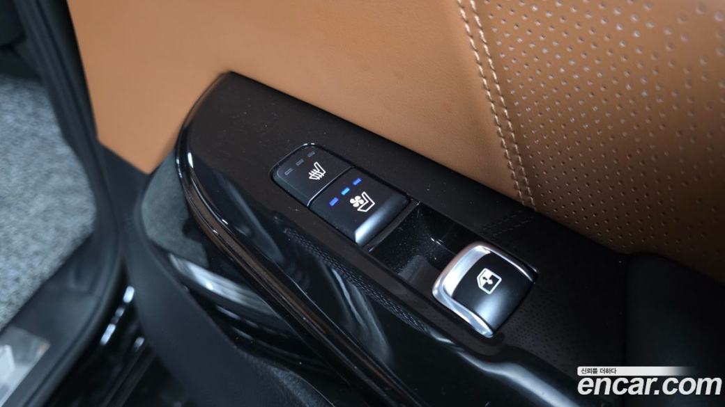 Kia Mohave Diesel 3.0 4WD 6-Seater, 2023