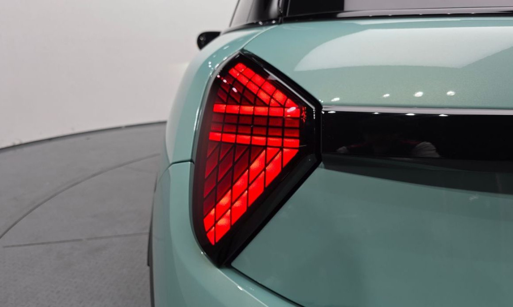 Mini Cooper 5 Door Favoured, 2025