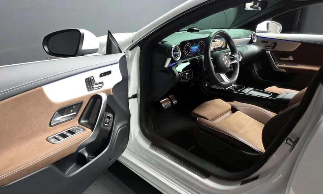 Mercedes-Benz CLA-Class CLA250 4MATIC, 2025