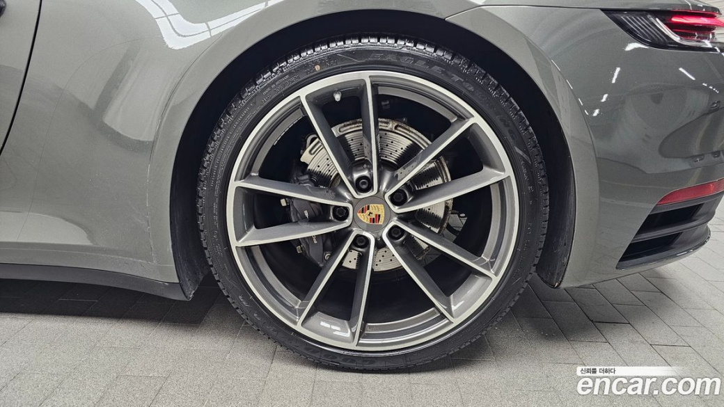 Porsche 911 Carrera, 2021