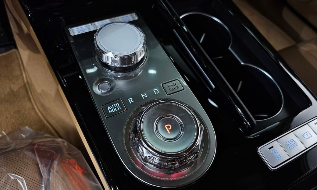 Genesis G80 Gasoline 2.5 Turbo AWD, 2025