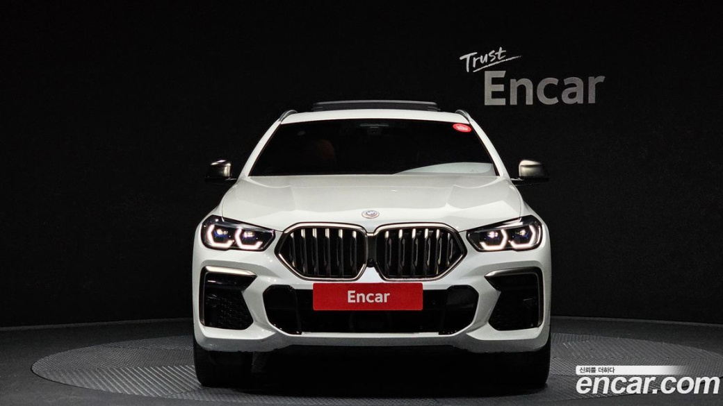 BMW X6 M50i, 2023