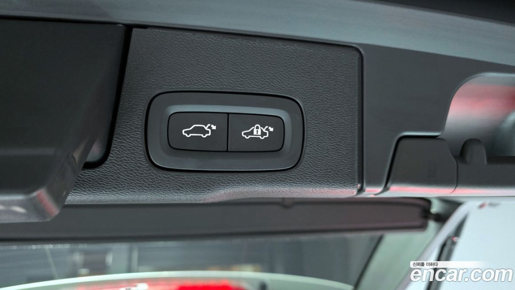 Volvo XC60 B5 Inscription, 2022