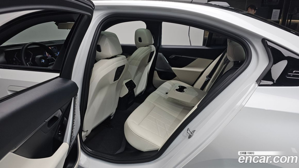 BMW 5-Series 520i Special Edition, 2026