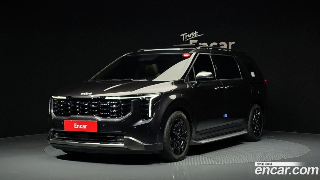 Kia Carnival 7-Seater Gravity, 2024