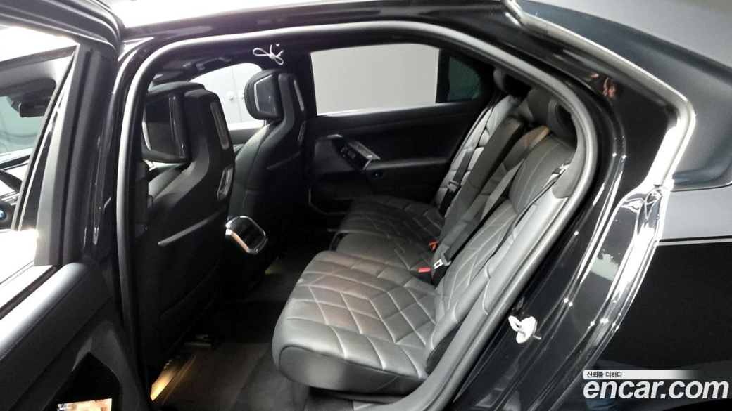 BMW 7-Series 740i sDrive M Sport, 2023
