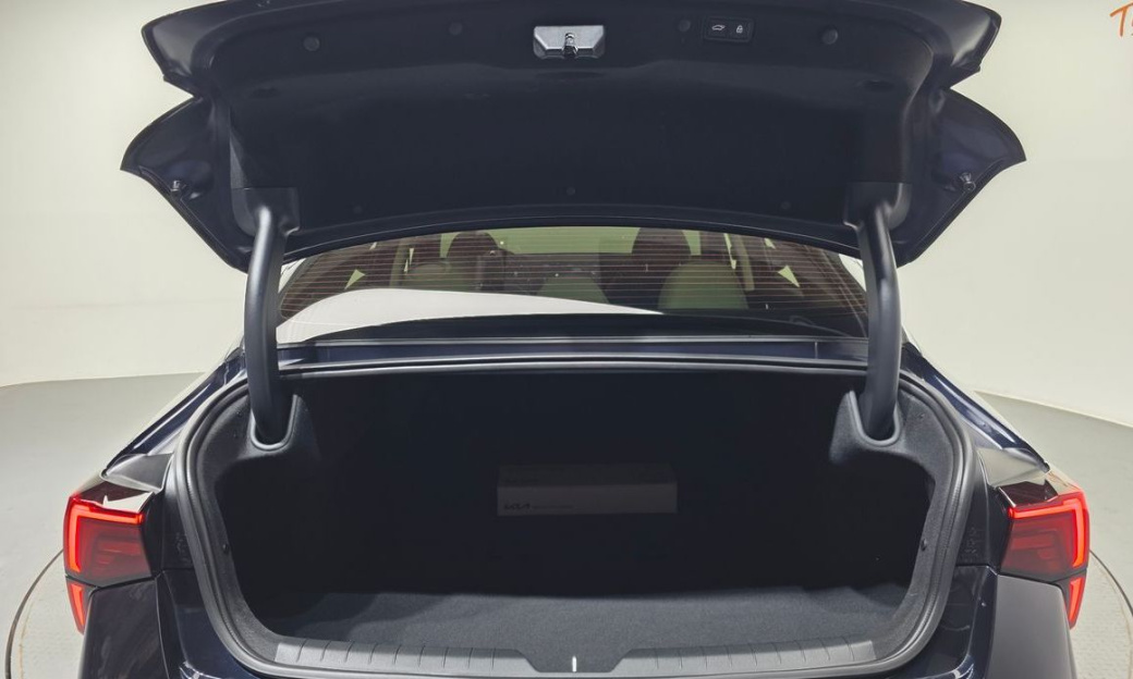Kia K5 2.0, 2024