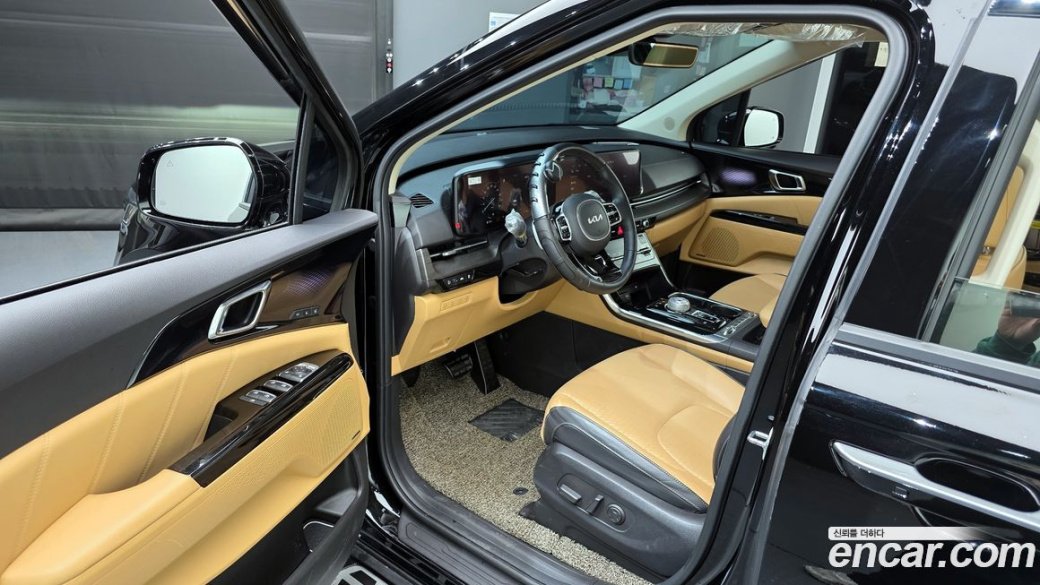 Kia Carnival 9-Seater Signature, 2022
