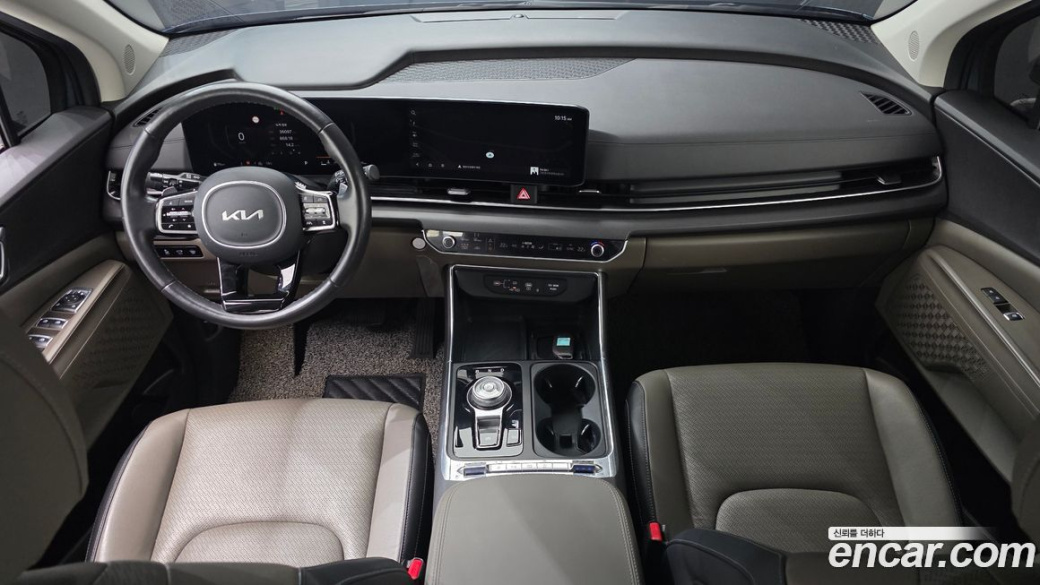Kia Carnival 7-Seater Outdoor, 2024
