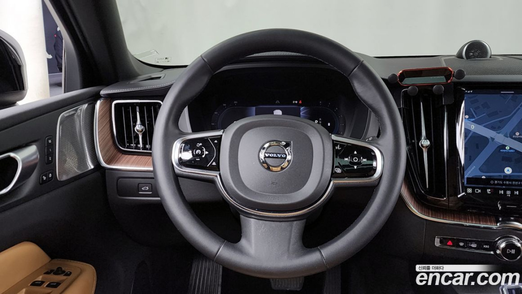 Volvo XC60 B5 Ultimate Bright, 2024