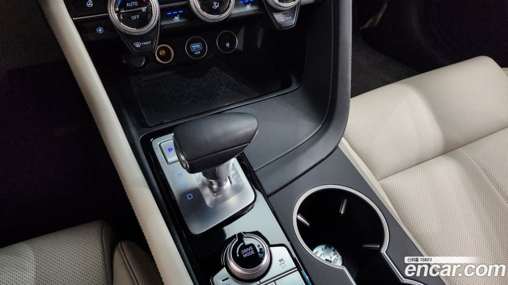 Genesis G70 Gasoline 2.0T 4WD, 2023