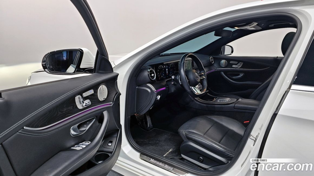 Mercedes-Benz E-Class E220d 4MATIC AMG Line, 2022