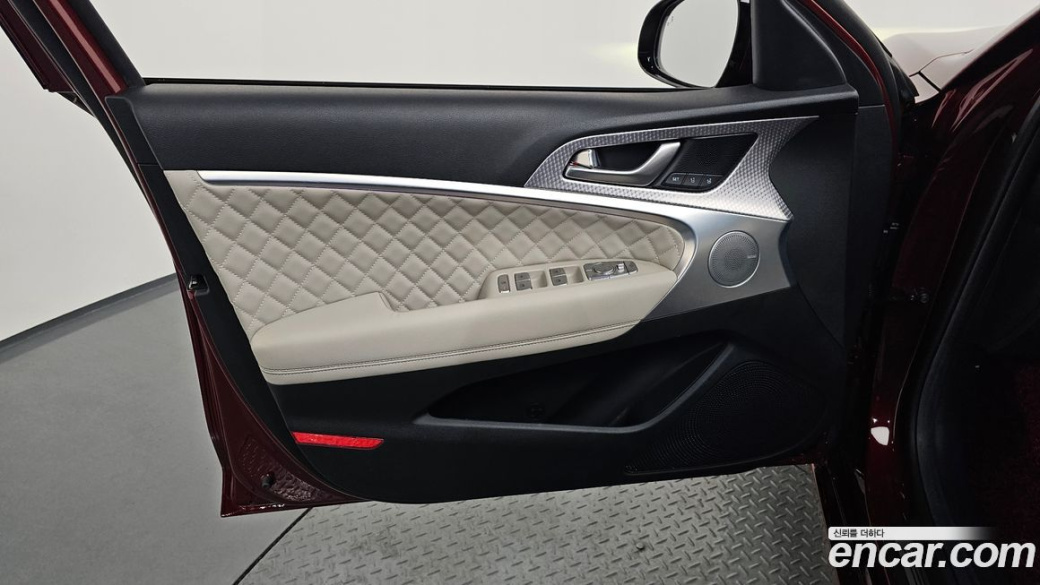 Genesis G70 Gasoline 2.0T 2WD, 2023