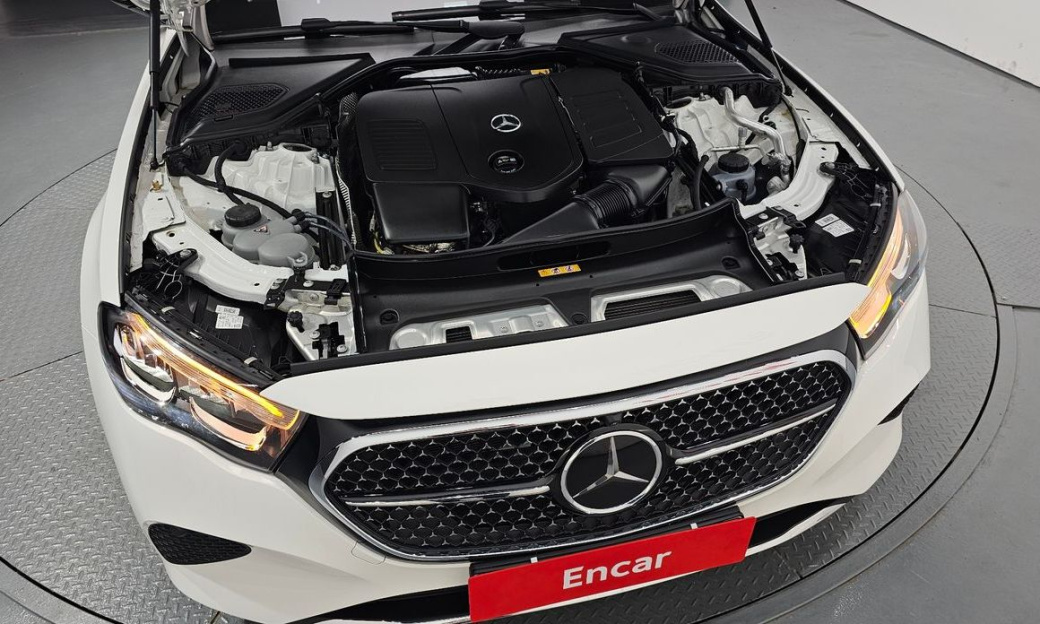 Mercedes-Benz E-Class E200 Avantgarde, 2025