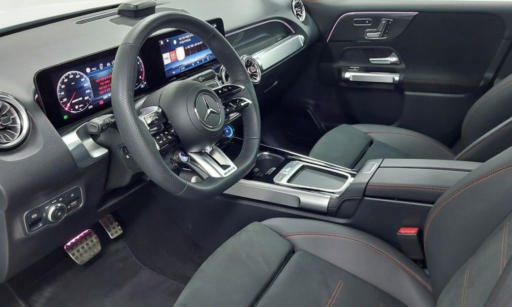 Mercedes-Benz GLB-Class AMG GLB35 4MATIC, 2025
