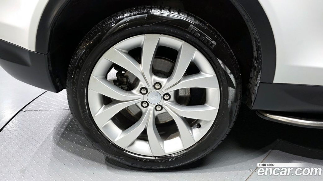 Land Rover Discovery Sport P250 SE, 2022