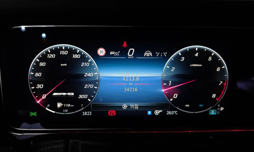 Mercedes-Benz G-Class AMG G63, 2025