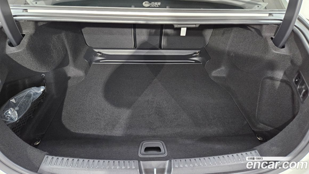 Mercedes-Benz E-Class E300 4MATIC Exclusive, 2024
