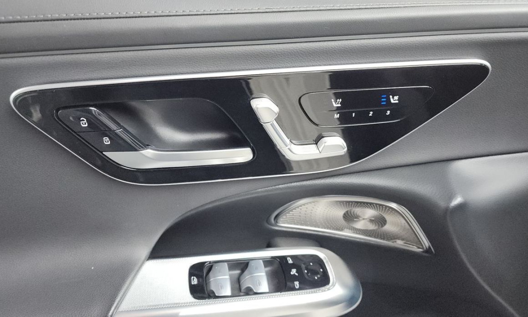 Mercedes-Benz E-Class E300 4MATIC Exclusive, 2024