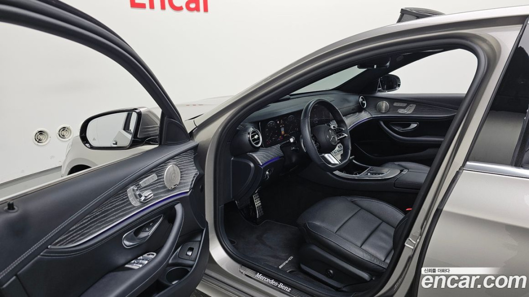Mercedes-Benz E-Class E350 4MATIC Avantgarde, 2022