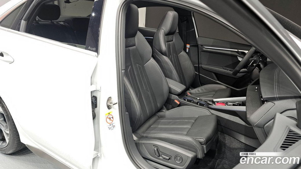 Audi A3 40 TFSI Premium, 2025