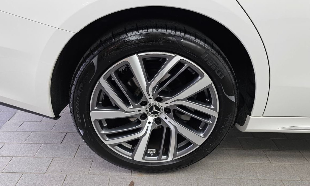 Mercedes-Benz E-Class E220d 4MATIC Exclusive, 2024