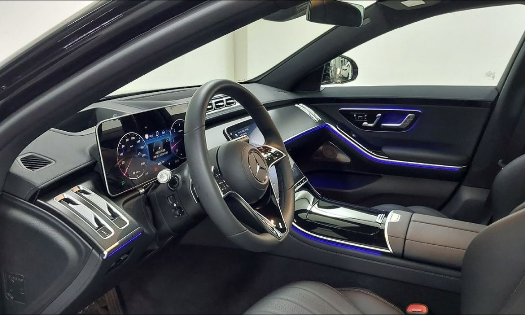 Mercedes-Benz S-Class S350 d 4MATIC, 2025