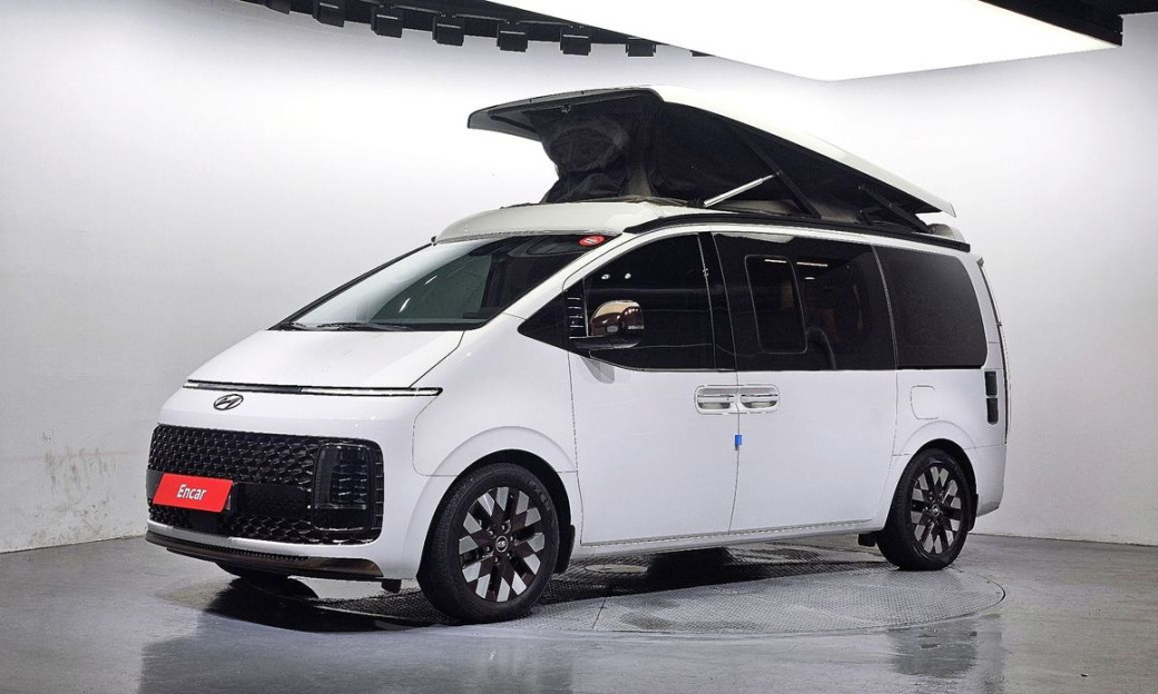 Hyundai Staria 2WD Camping Car, 2024