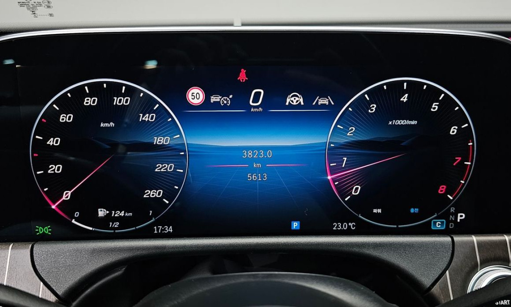 Mercedes-Benz E-Class E300 4MATIC Exclusive, 2024