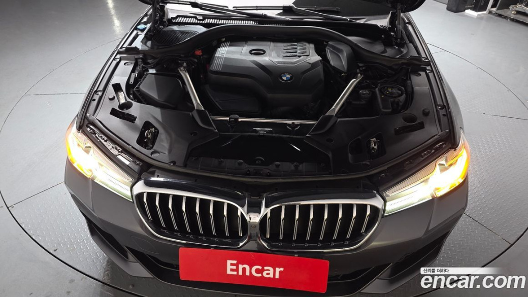BMW 5-Series 520i M Sport, 2023