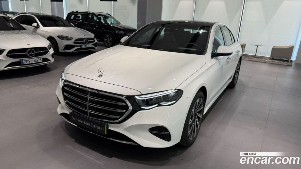 Mercedes-Benz E-Class E300 4MATIC Exclusive, 2026