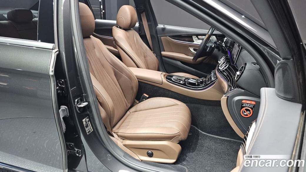 Mercedes-Benz E-Class E450 4MATIC Exclusive, 2023