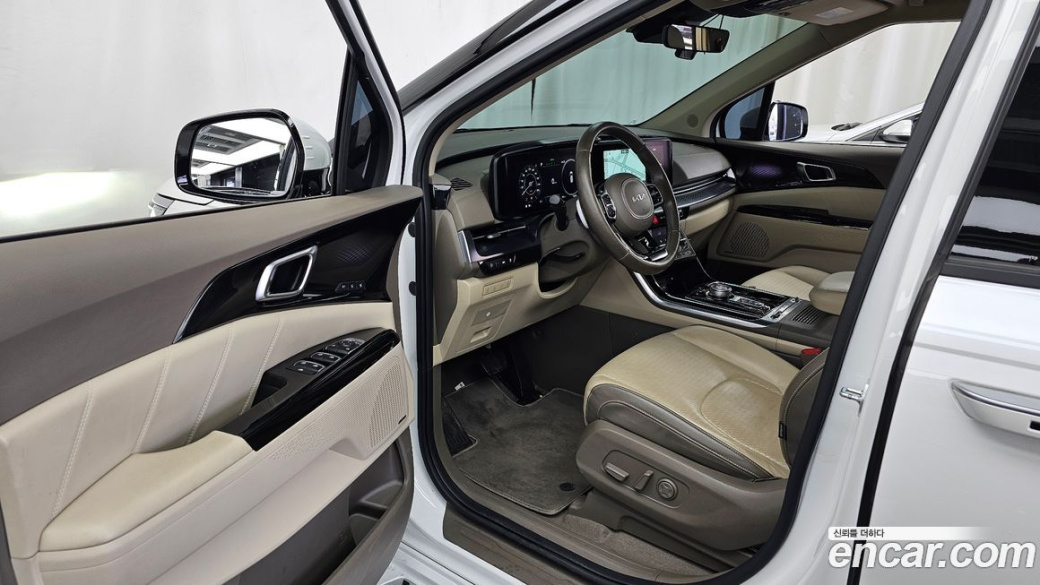 Kia Carnival 9-Seater Hi-Limousine, 2022