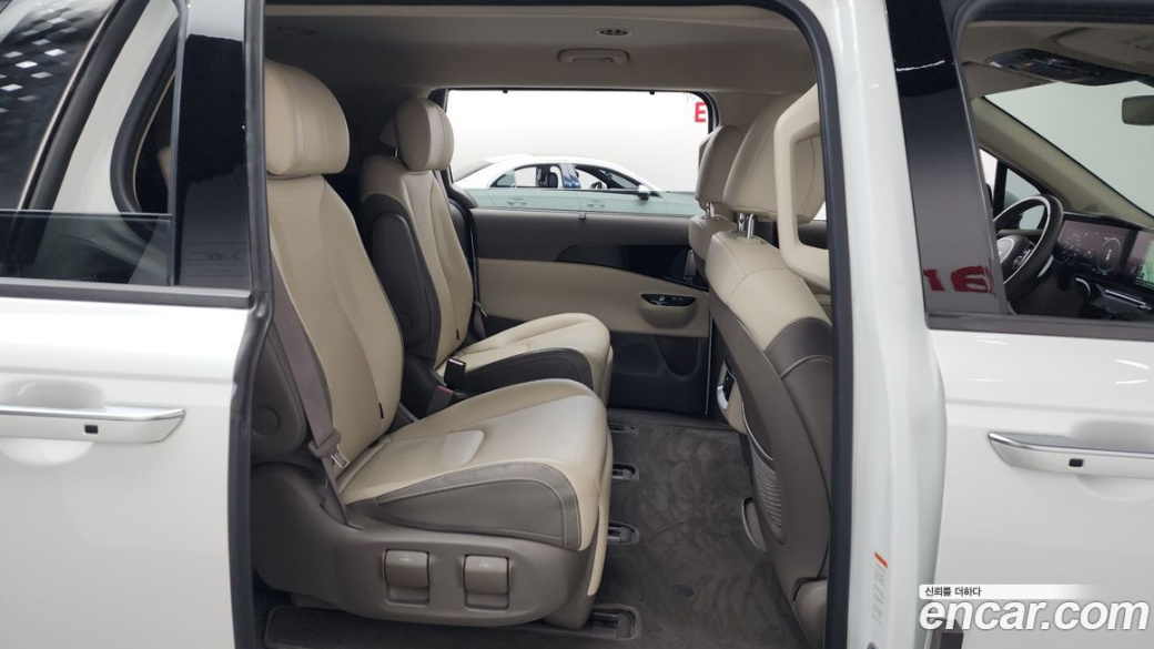 Kia Carnival 7-Seater Noblesse, 2023