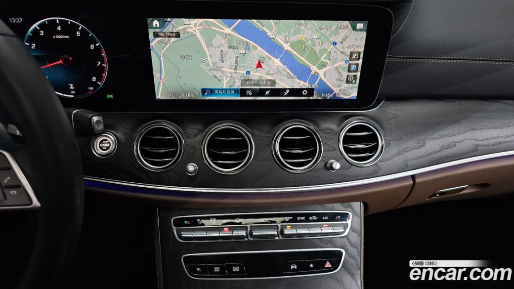 Mercedes-Benz E-Class E250 AMG Line, 2023
