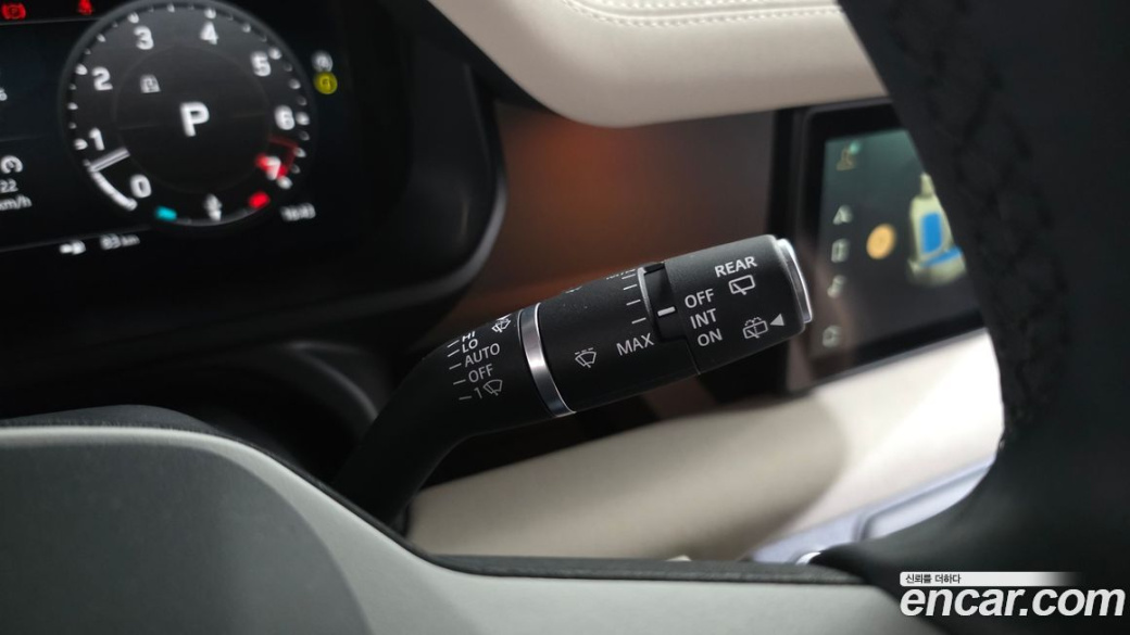 Land Rover Defender 110 P300 X-Dynamic SE, 2023