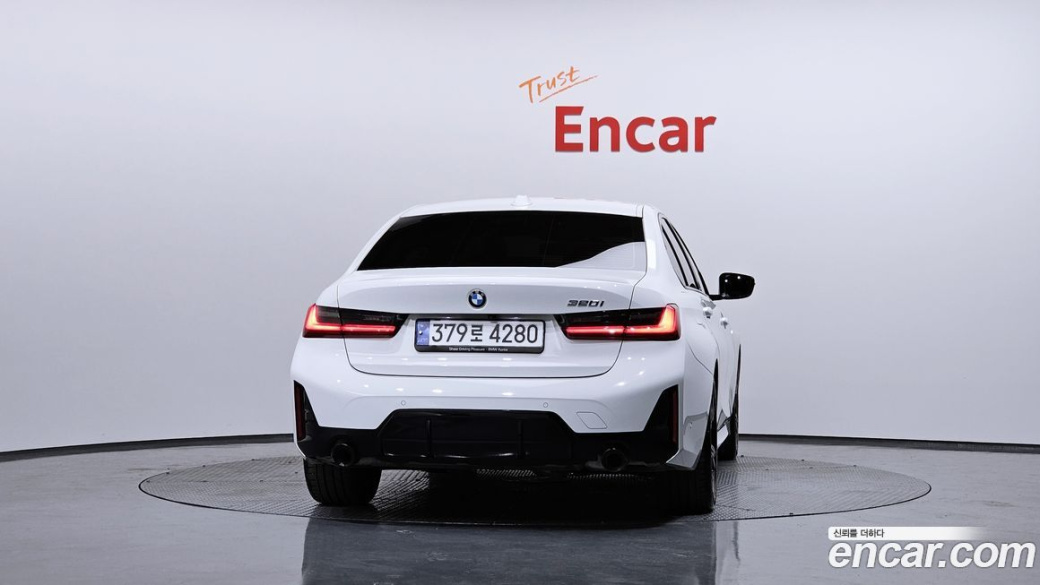BMW 3-Series 320i M Sport, 2023