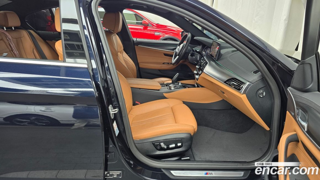 BMW 5-Series 520i M Sport, 2023