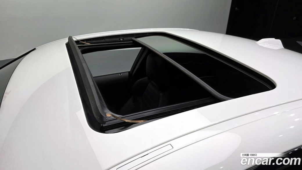 BMW 2-Series M240i xDrive Coupe, 2024