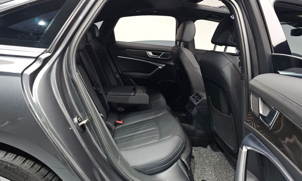 Audi A6 45 TFSI Premium, 2022