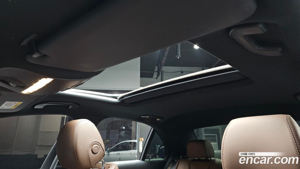 Mercedes-Benz E-Class E350 4MATIC Avantgarde, 2022