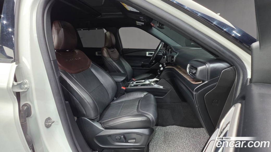 Ford Explorer 3.0 Platinum 4WD, 2022